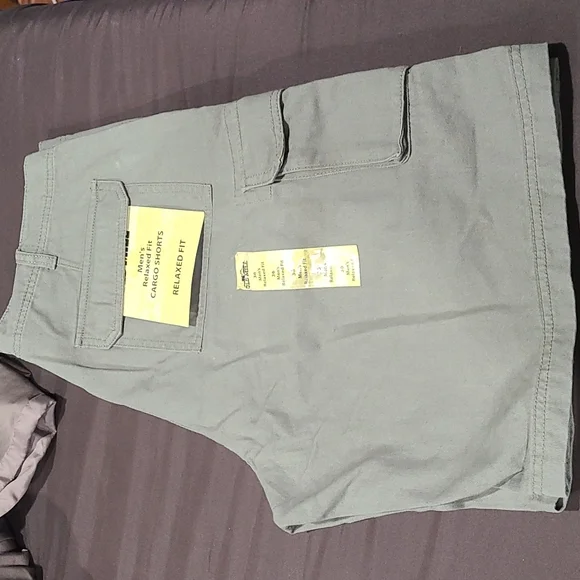 Relaxed Fit Cargo Shorts Size 36 - Olive - New - Picture 6 of 11